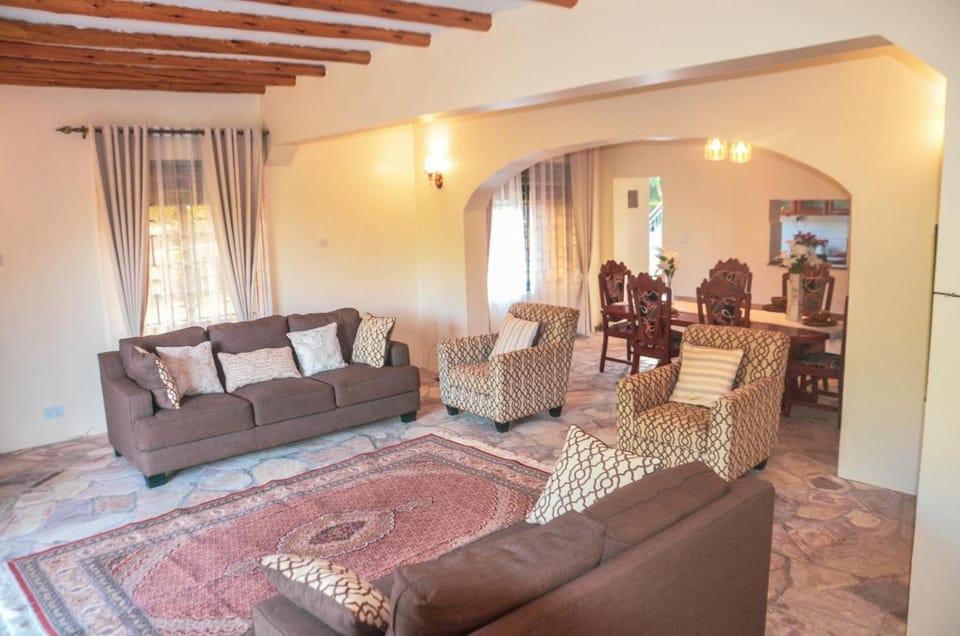 Seating area, Dining area