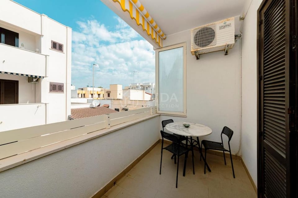 Living Wood Apartment in Porto Cesareo