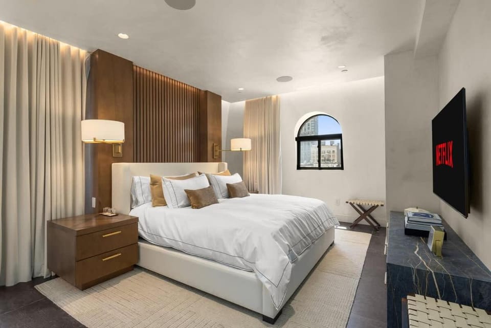 Midtown Penthouse with Empire State Views in NYC Apartment in Midtown