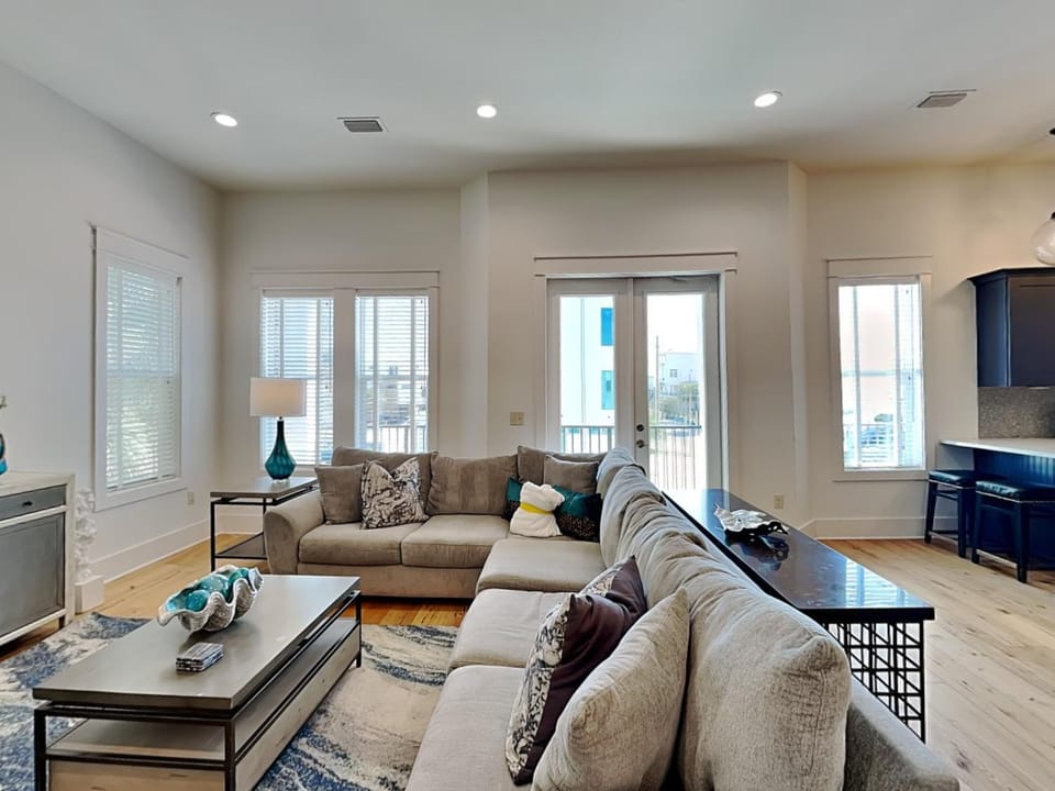 Living room, Seating area, furniture
