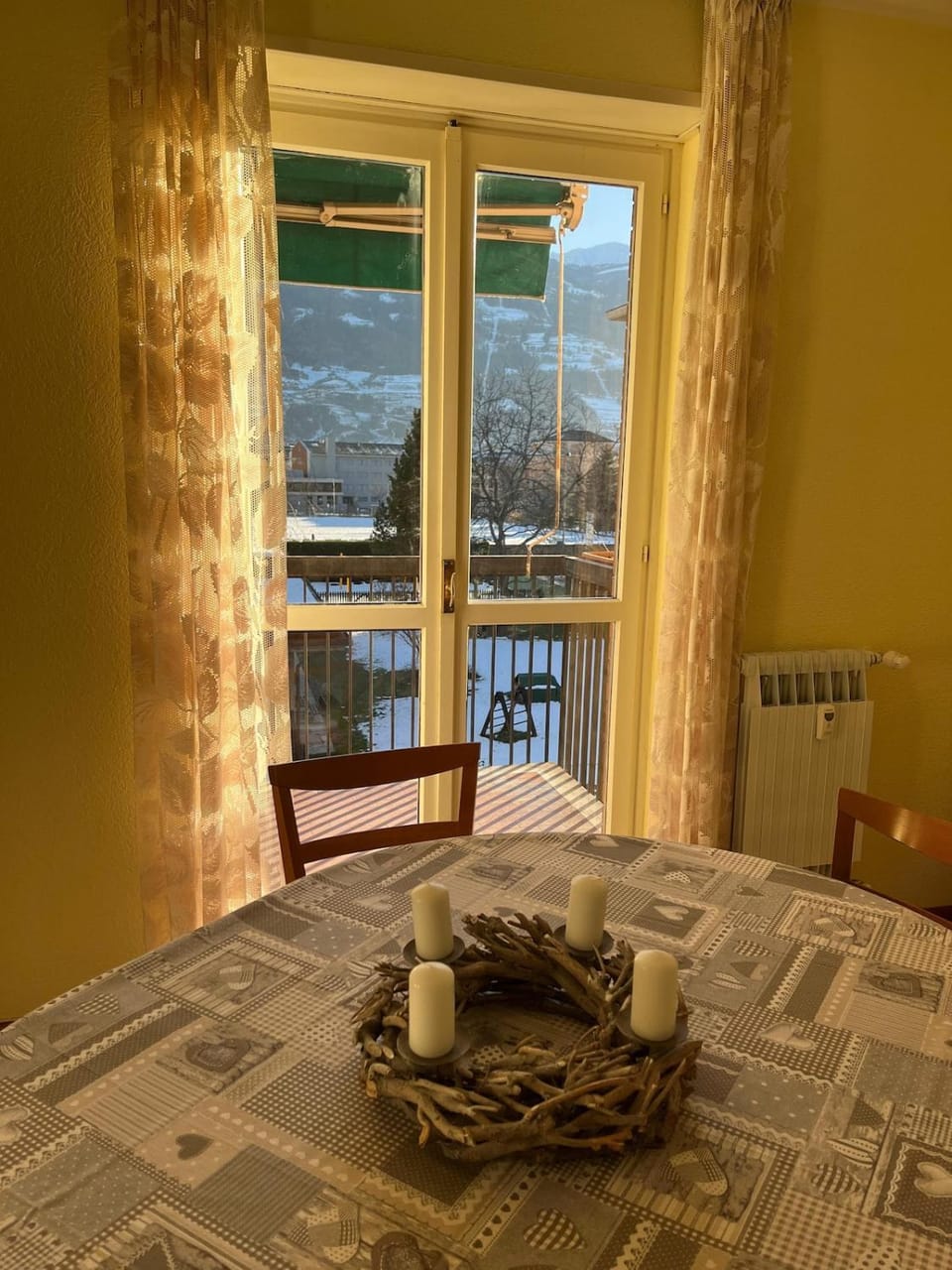 View (from property/room), Balcony/Terrace, Living room, Dining area