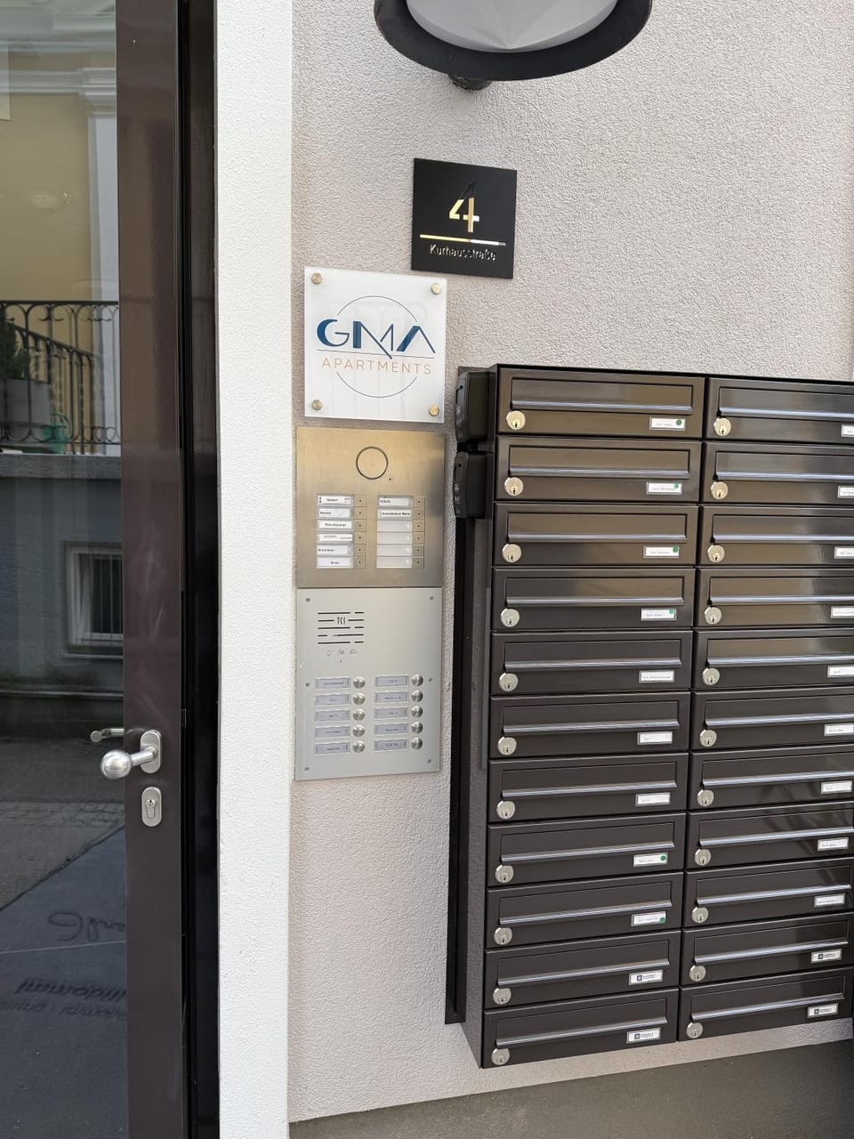 Property building, Facade/entrance