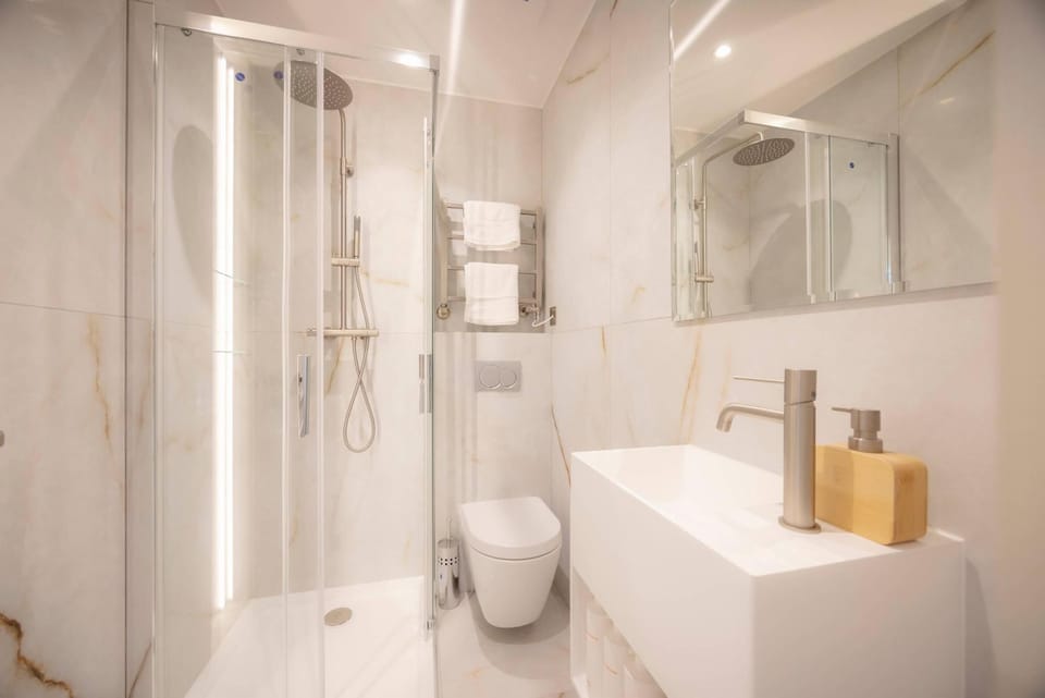 Shower, Bathroom
