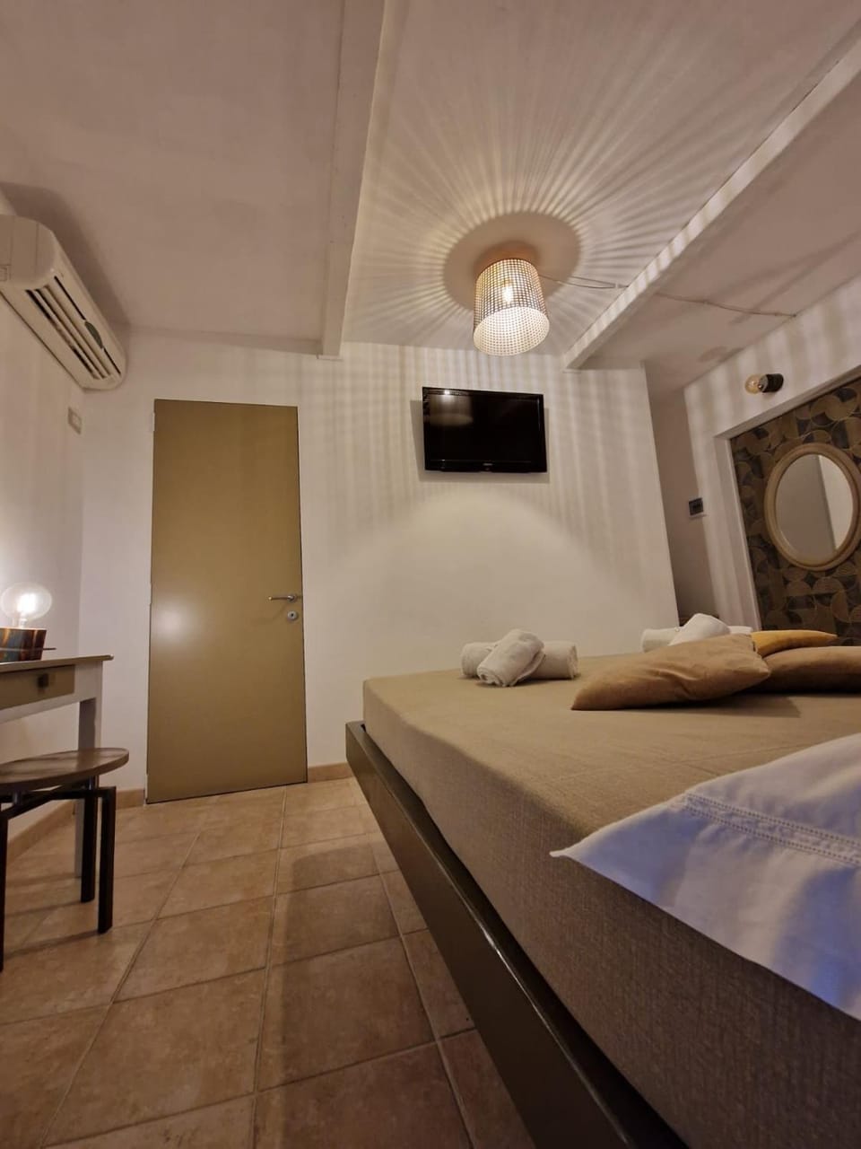 TV and multimedia, air conditioner