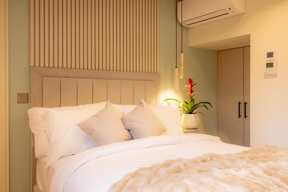 Bed, Bedroom, air conditioner