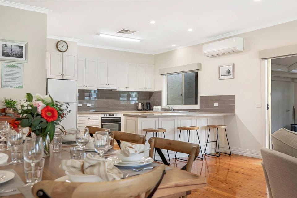 26 Dickson St - character home in the heart of Echuca House in Echuca