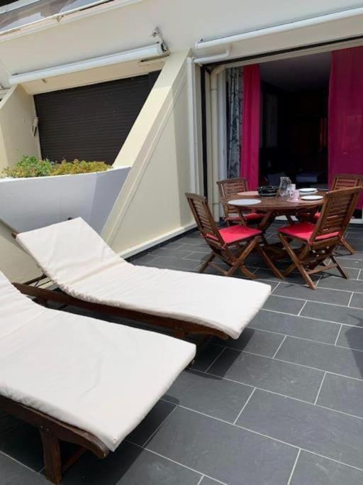 Camélia Village Naturiste Heliopolis O - 30m de la plage Apartment in Agde