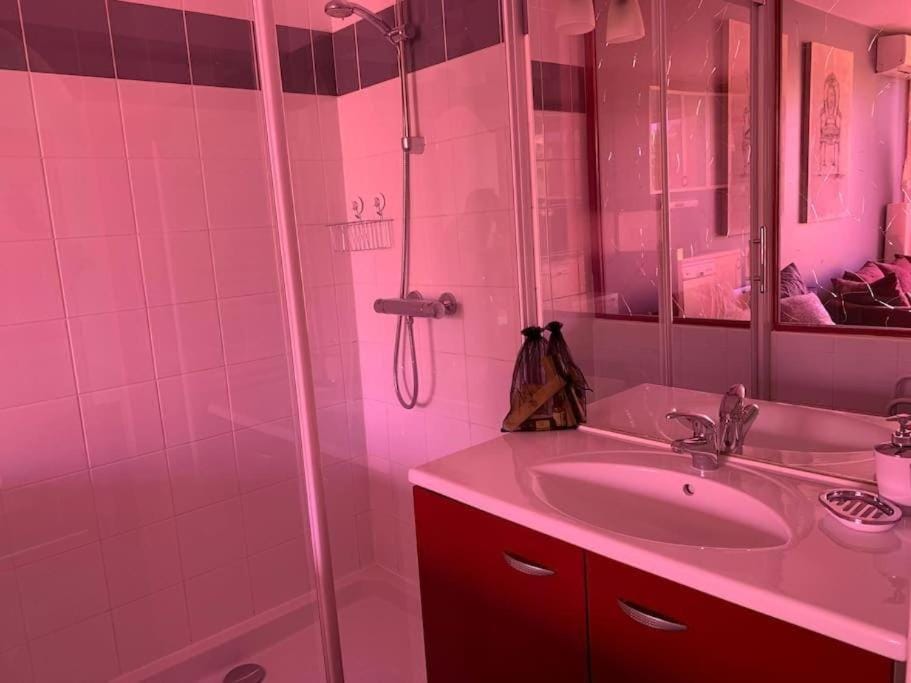 Camélia Village Naturiste Heliopolis O - 30m de la plage Apartment in Agde