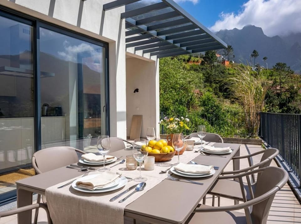 Girona 360, By OP Villa in Madeira District