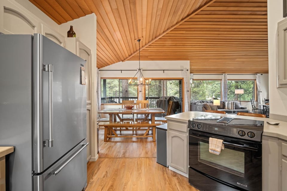 12 Sequoia Lane House in Sunriver