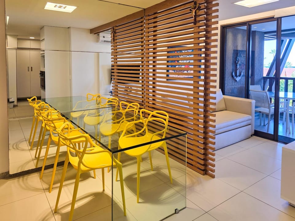 Living room, Seating area, Dining area, air conditioner, air conditioner