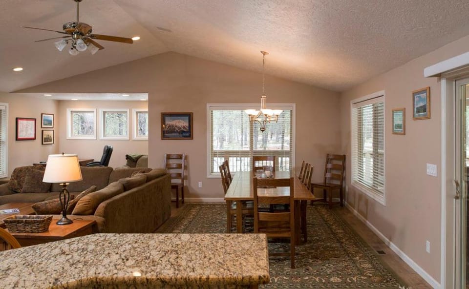 10 Diamond Peak Lane House in Sunriver