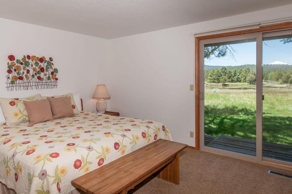 108 Quelah Condo Apartment in Sunriver