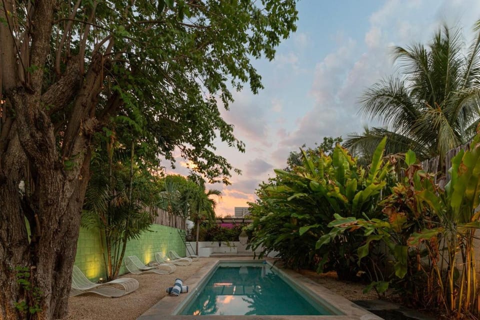 Swimming pool