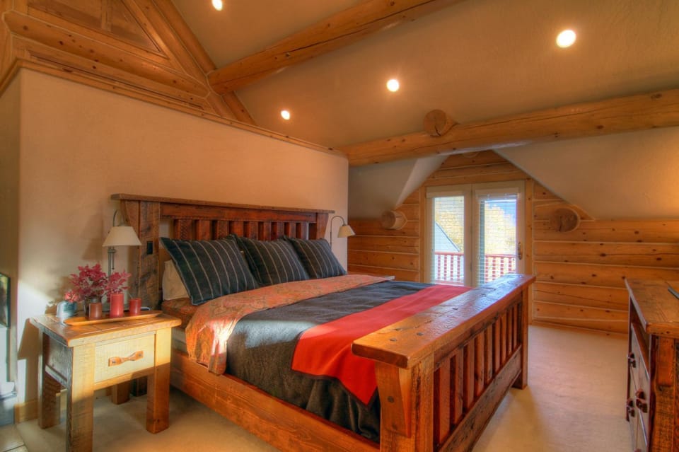 Lookout Pointe - Luxury Mountain Lodge - Panoramic Mountain Views House in Sundance