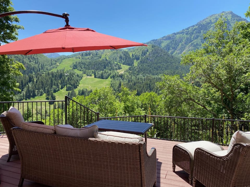 Lookout Pointe - Luxury Mountain Lodge - Panoramic Mountain Views House in Sundance