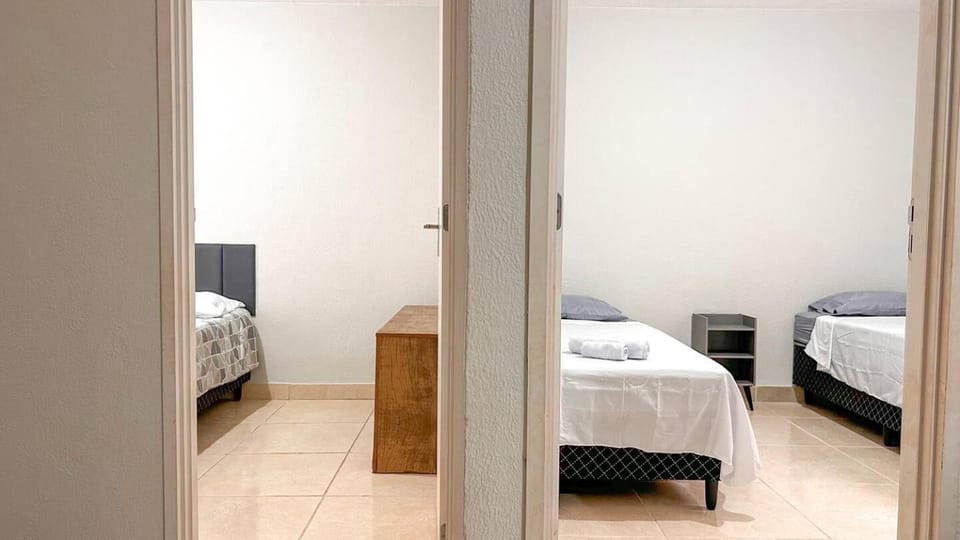 Aconchego e praticidade ao lado da BR-040 Apartment in State of Goiás