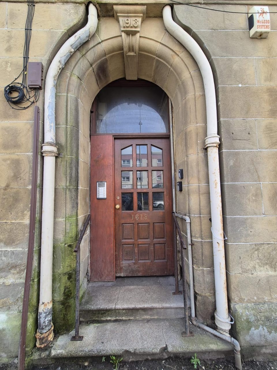 Facade/entrance