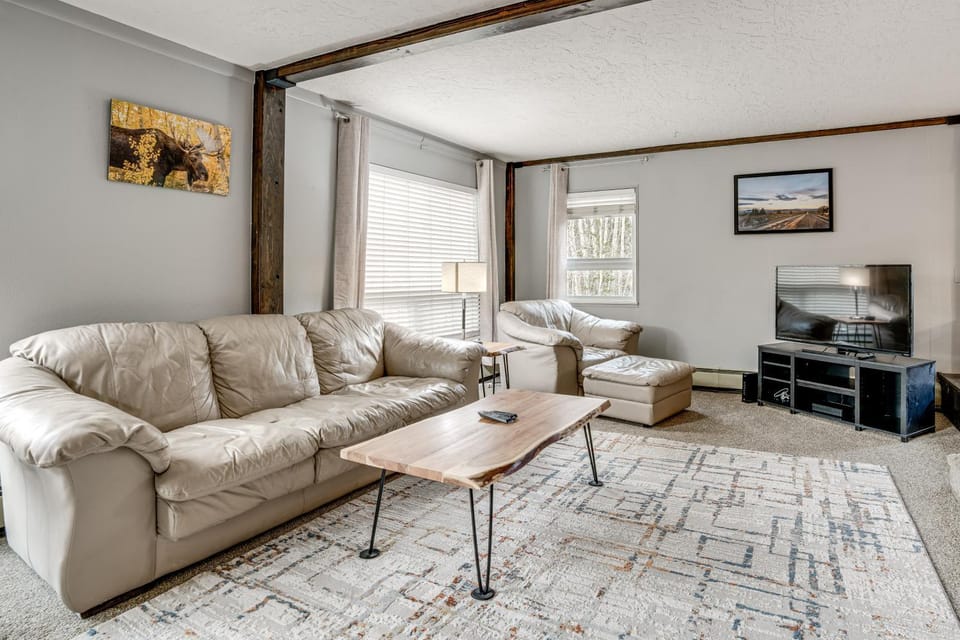 Silverthorne Condo w/ Balcony: Hike, Fish & Golf! House in Wildernest