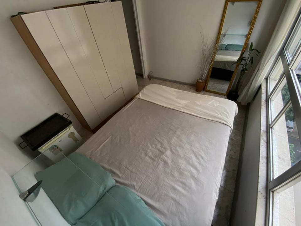 Quarto perto da praia em Copabana Vacation rental in Rio de Janeiro