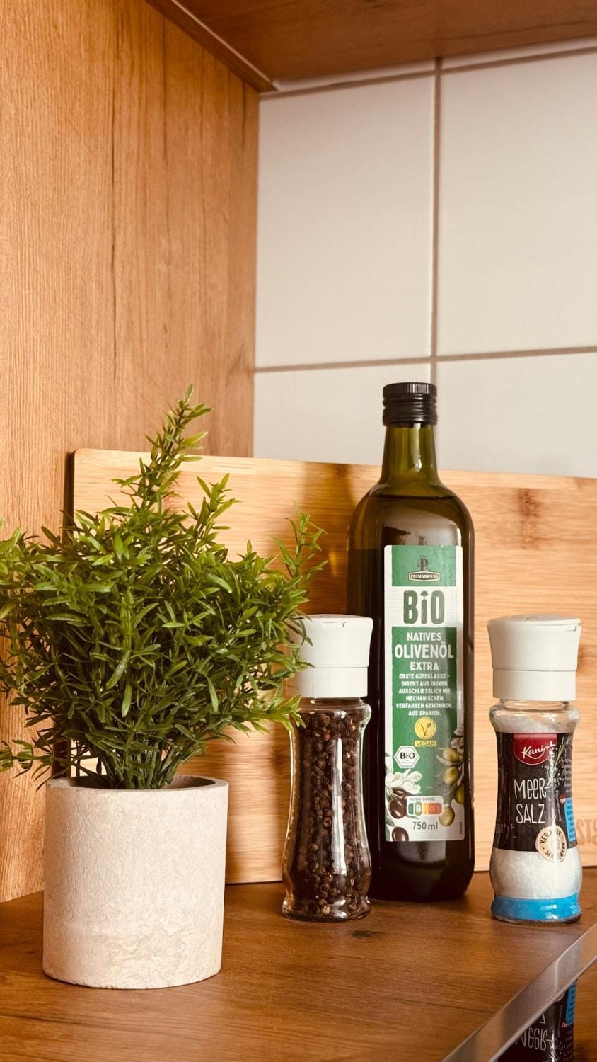 Kitchen or kitchenette, kitchen, kitchen