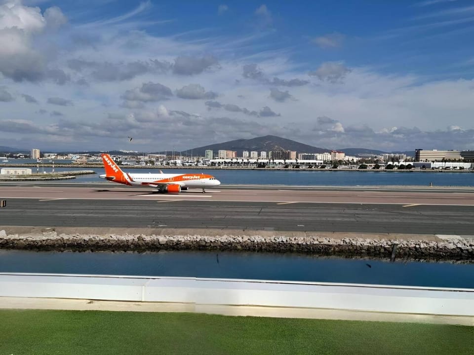 Luxury Resort Stay in Marina Club, Ocean Village, Gibraltar with Seafront Rock Views & Pools Apartment in Gibraltar