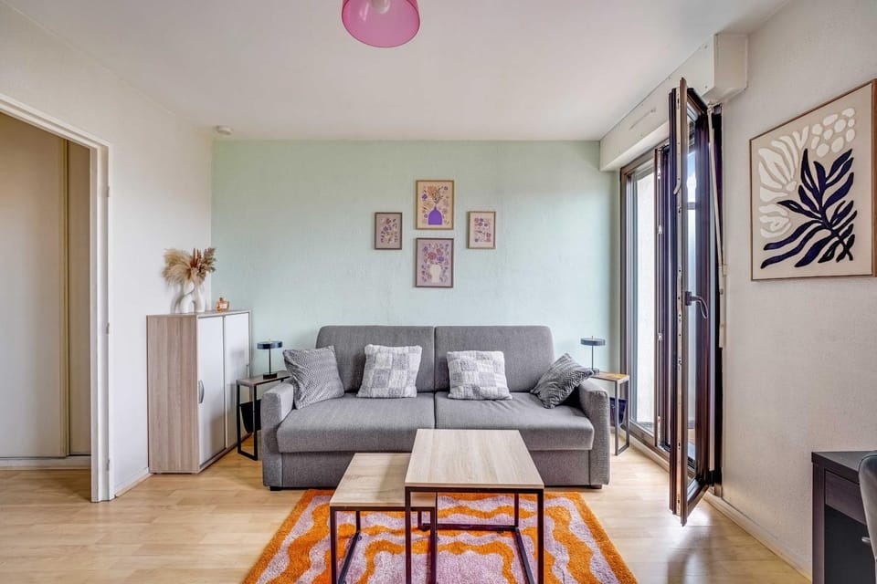 Living room, Seating area