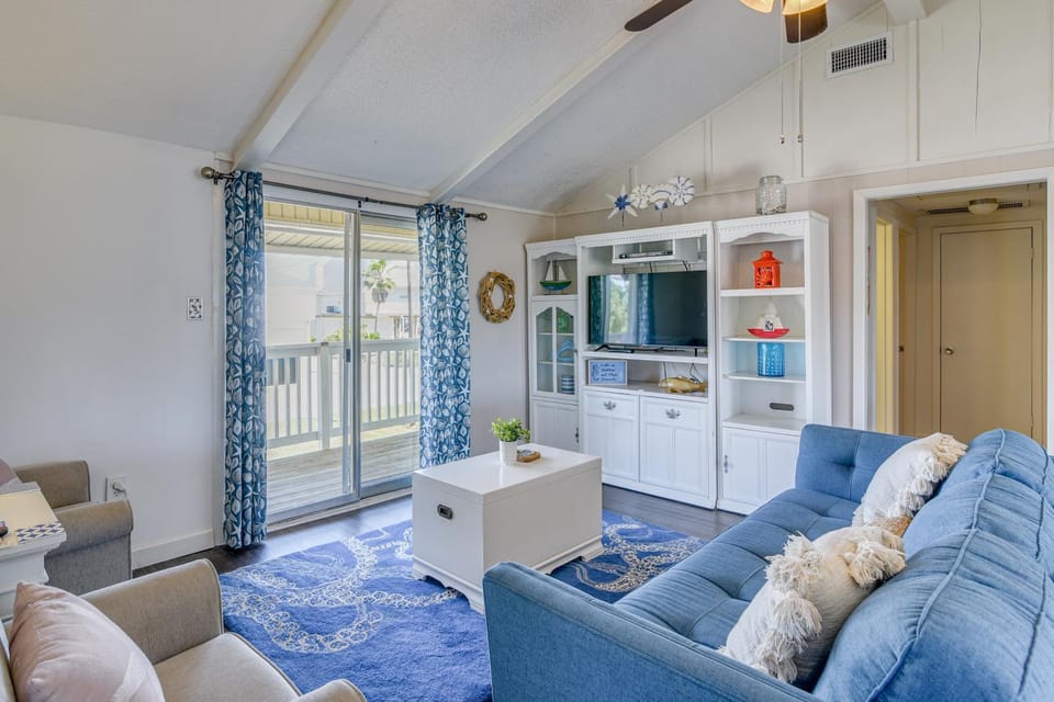 Canal-Front Home w/ Dock, 1 Mi to Sea Isle Beach! House in Galveston Island