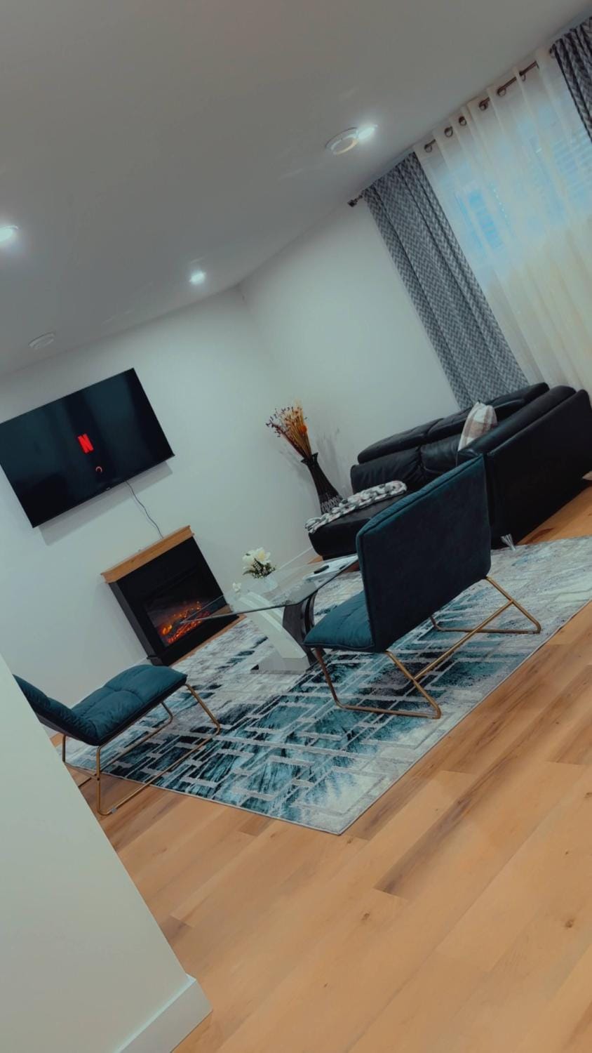 Communal lounge/ TV room, TV and multimedia, Living room, fireplace