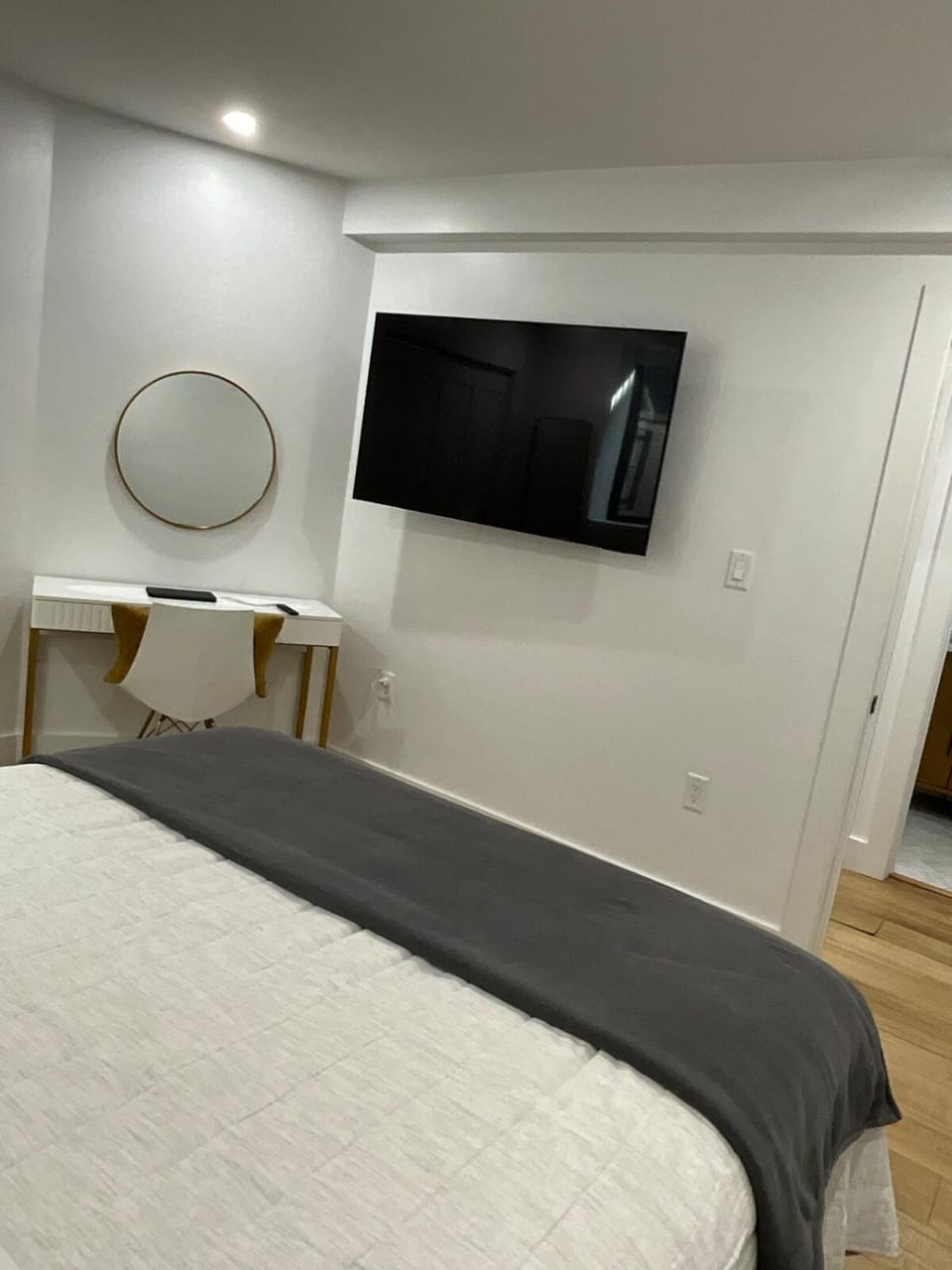 Modern & Cozy Apartment Apartment in Somerville