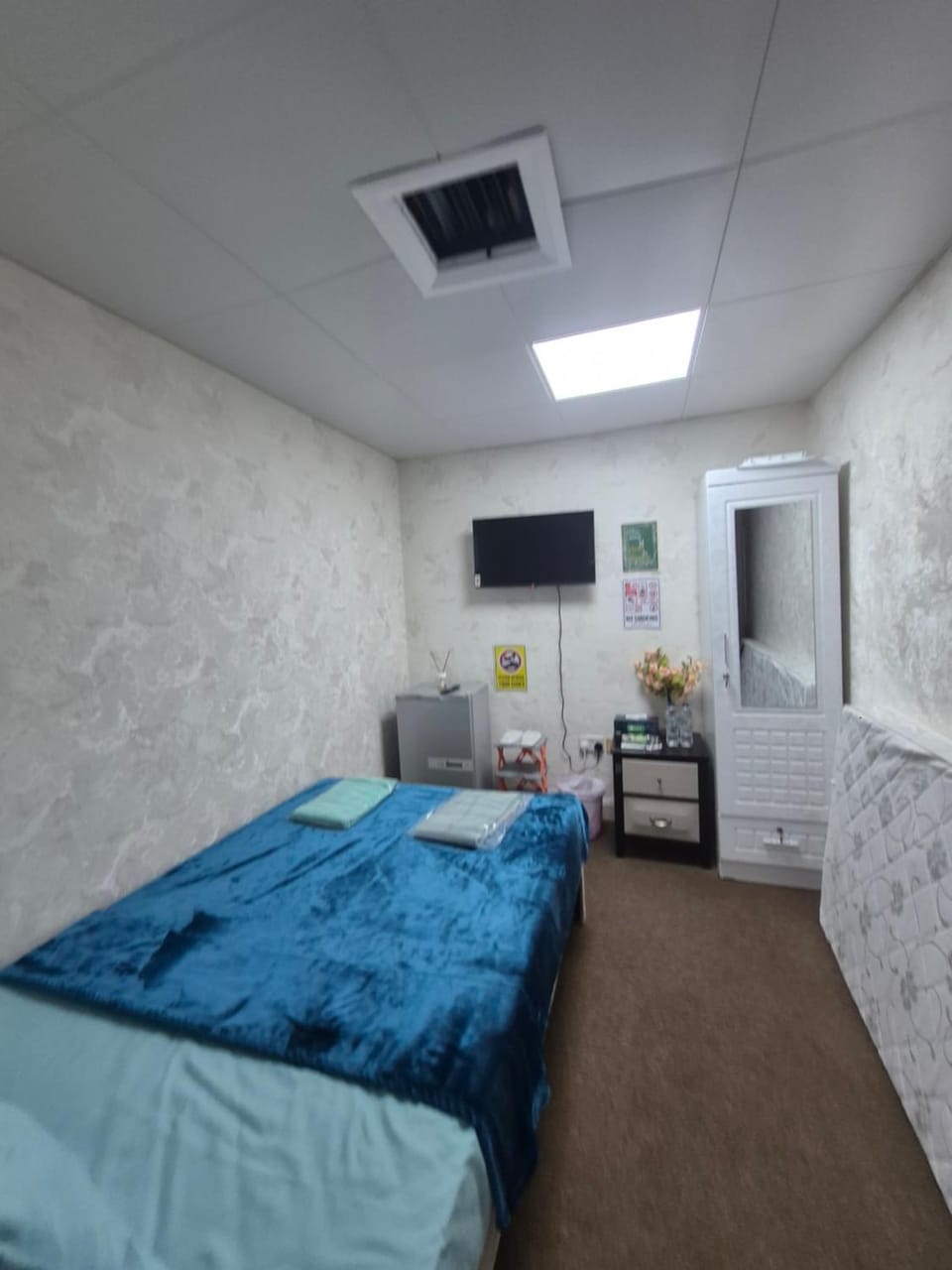 Abu Dhabi Traveller's Inn Hostel in Abu Dhabi