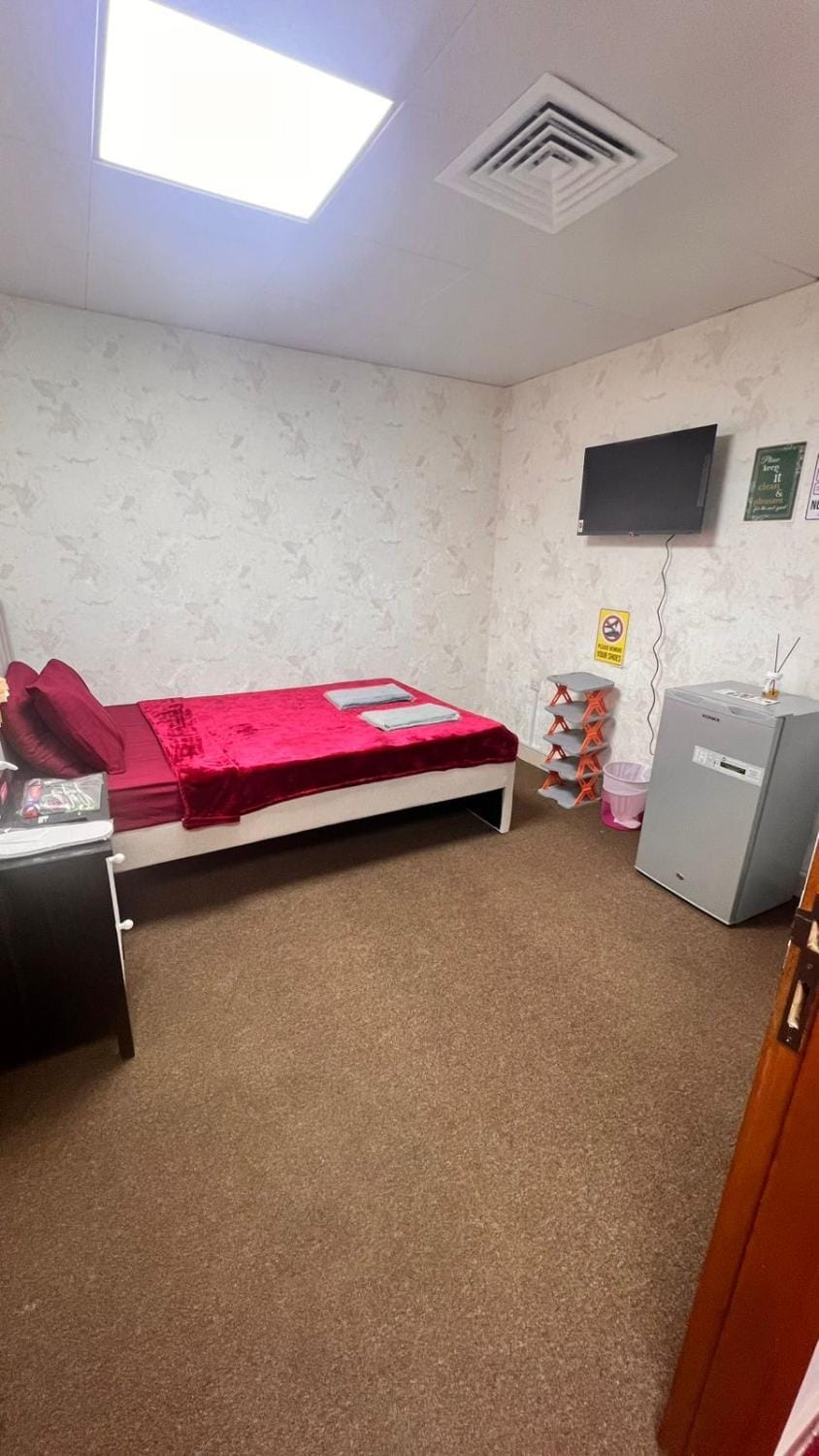 Abu Dhabi Traveller's Inn Hostel in Abu Dhabi