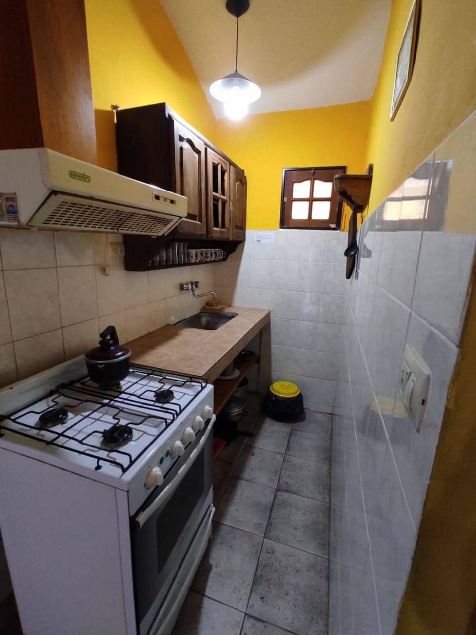 Kitchen or kitchenette, dishwasher