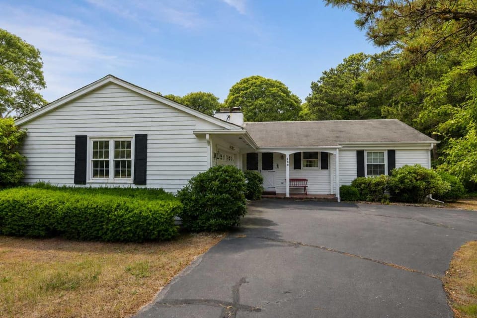 Central AC Game Room Dog-Friendly House in Harwich