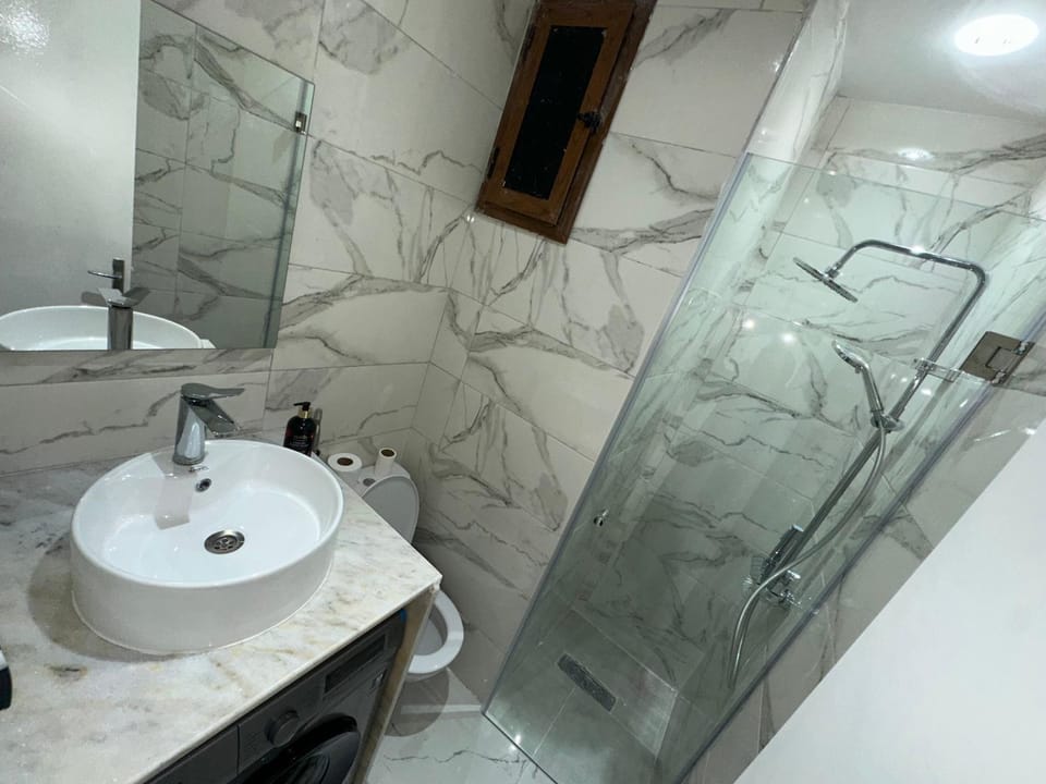 Shower, Bathroom