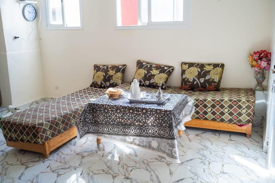 Living room, Photo of the whole room