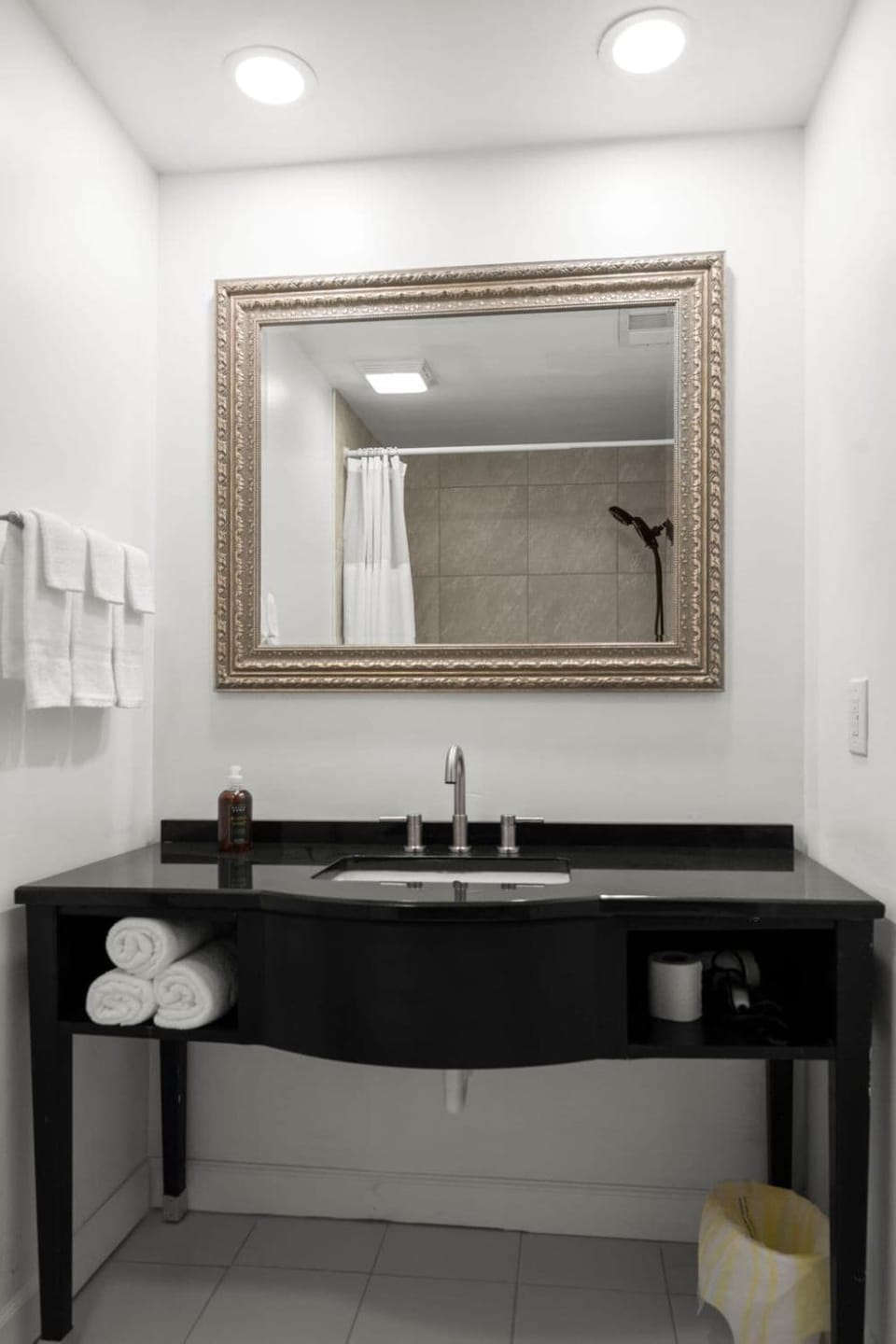 Charming, Peaceful Escape Apartment in Goose Creek