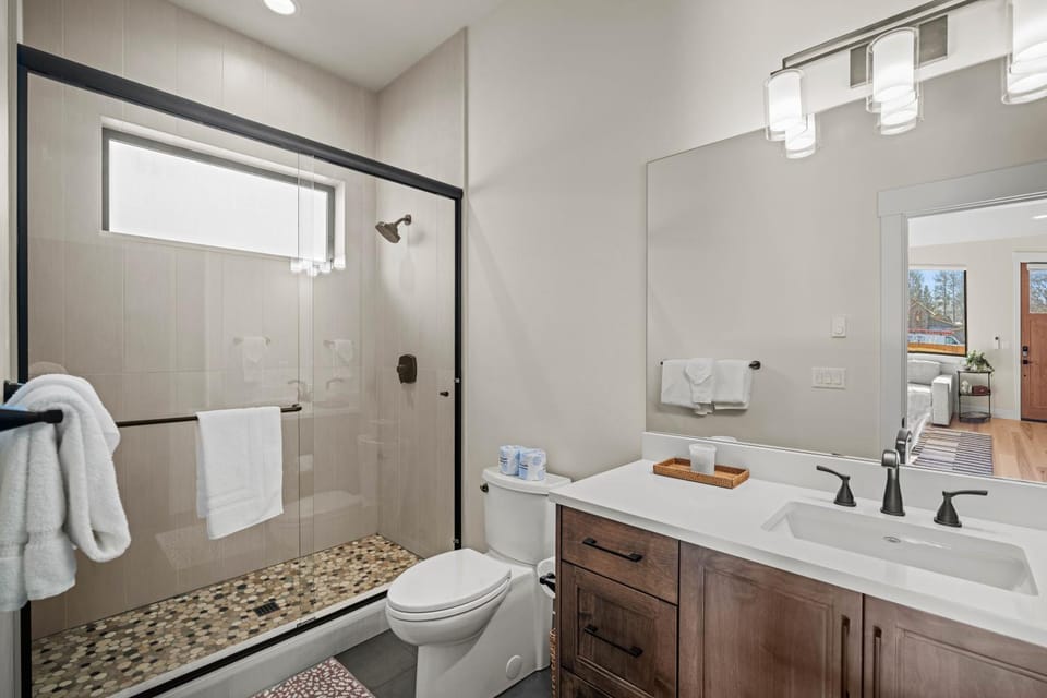 18222-2 Forestbrook Loop House in Oregon
