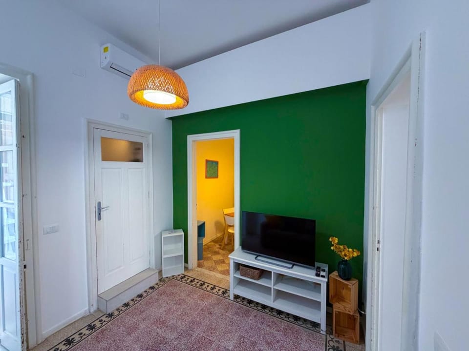 Living room, air conditioner