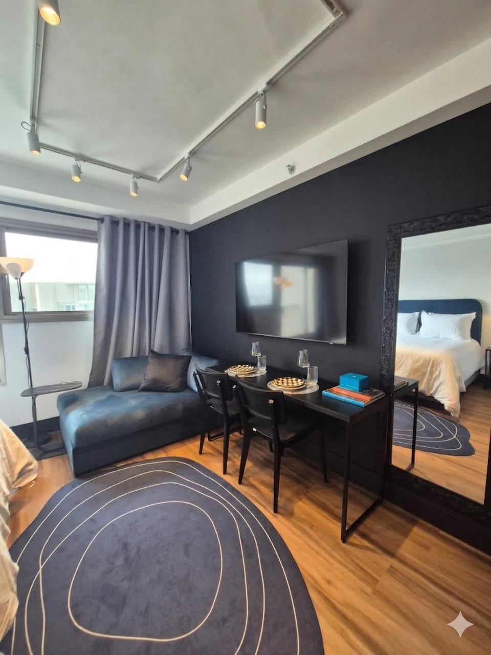 Living room, Meals