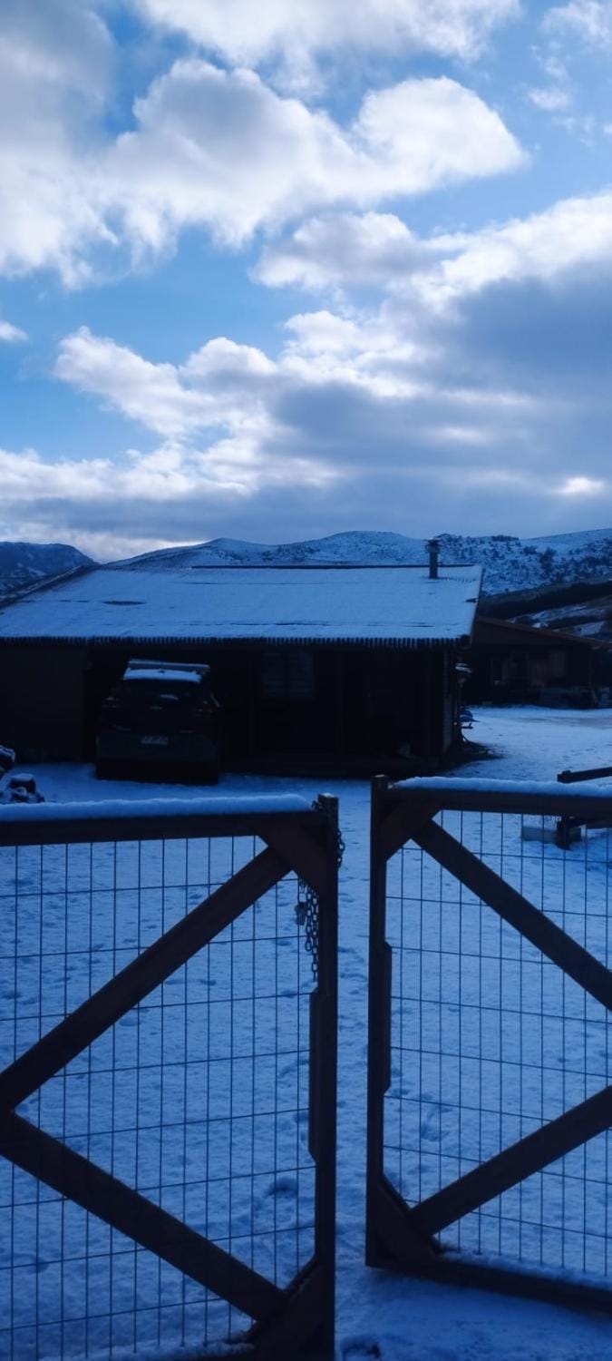 Las Casitas Negras House in Araucania, Chile