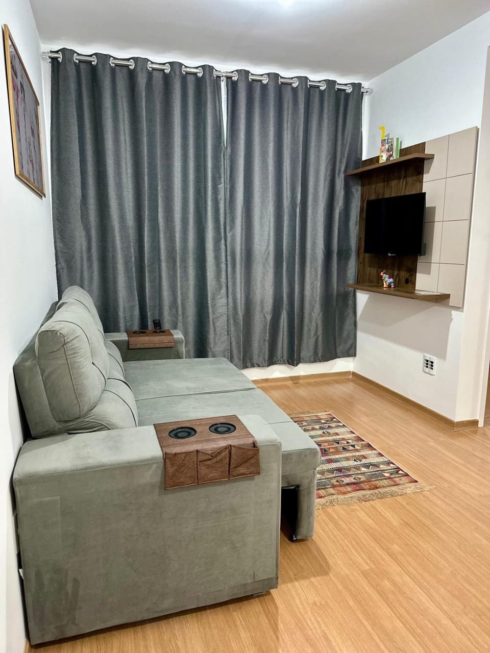 TV and multimedia, Living room, Evening entertainment