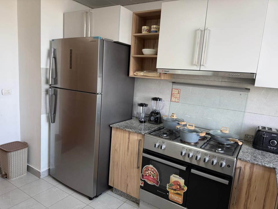 Kitchen or kitchenette, oven, toaster