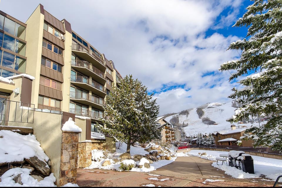 BT402 - Bronze Tree Condominiums by Mountain Resorts Apartment in Steamboat Springs