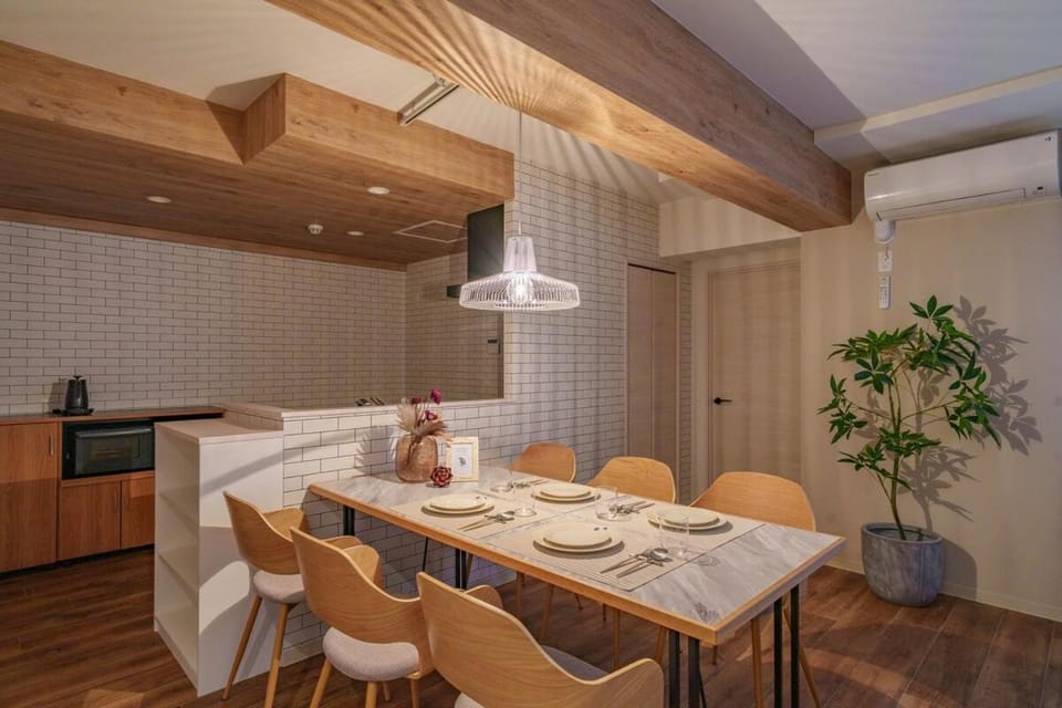 Dining area, kitchen