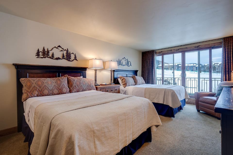 Bed, Day, Winter, View (from property/room), Balcony/Terrace, Seating area, Bedroom, furniture