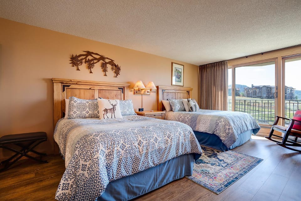 Bed, View (from property/room), Balcony/Terrace, Bedroom, Mountain view, furniture