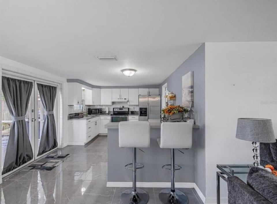 Sunny- Home away from home, Calm & Cozy Apartment in Holiday