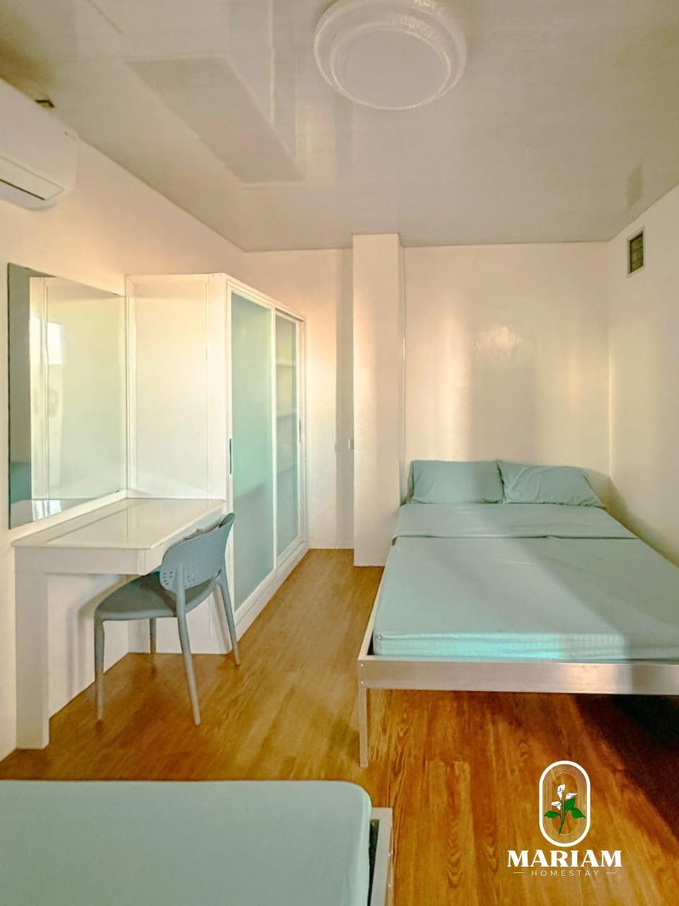 Bed, Bedroom, air conditioner