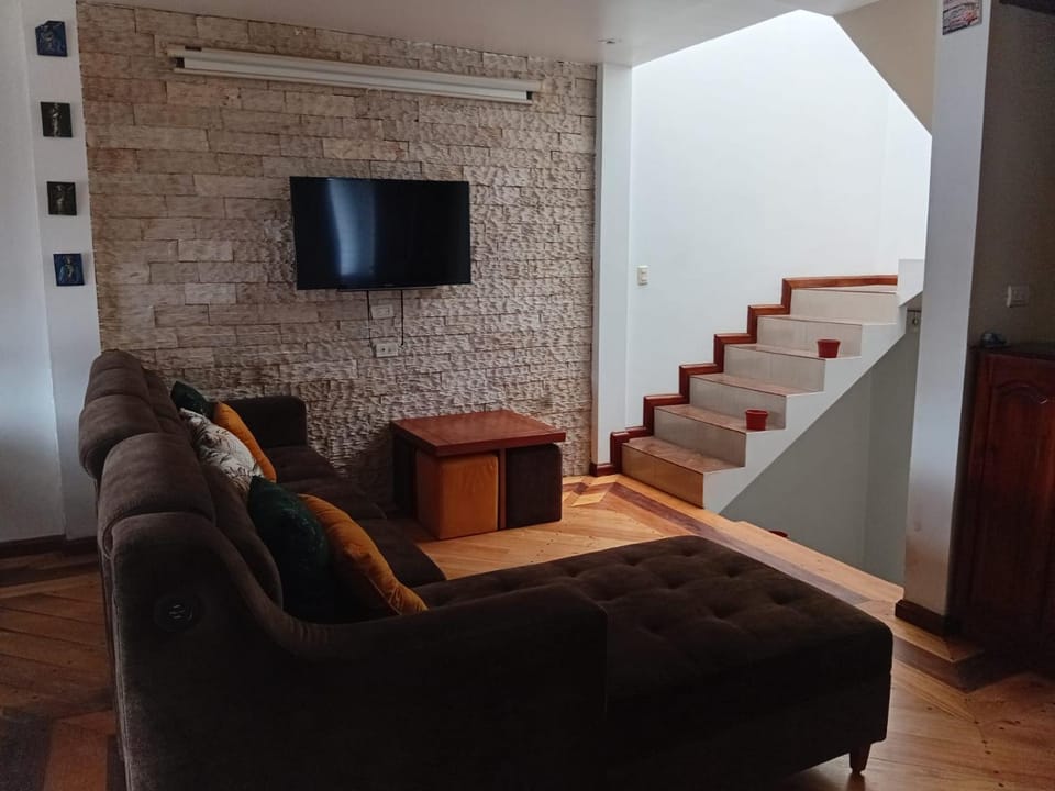 Casa de 5 habitaciones Sector Ordoñez Lasso Villa in Cuenca
